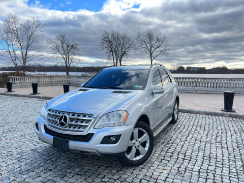 2010 Mercedes-Benz M-Class for sale at Direct Auto Sales in Philadelphia PA
