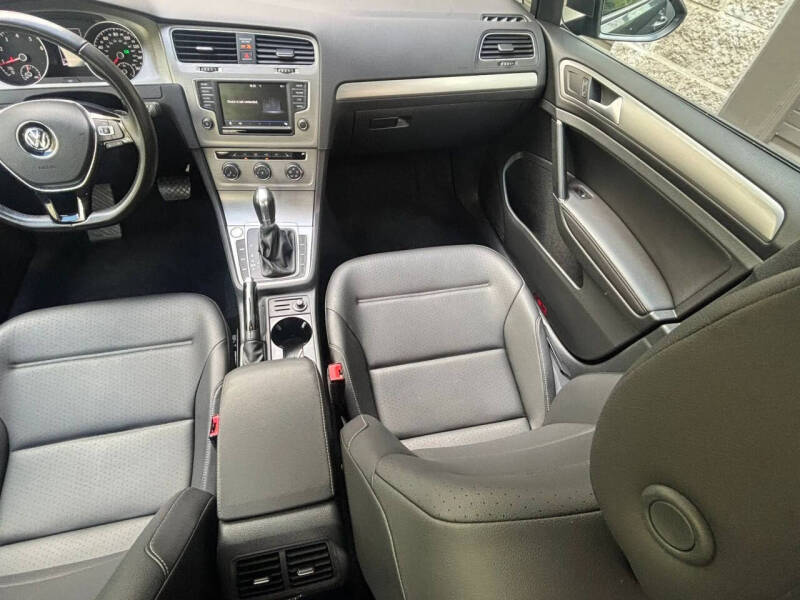 2017 Volkswagen Golf