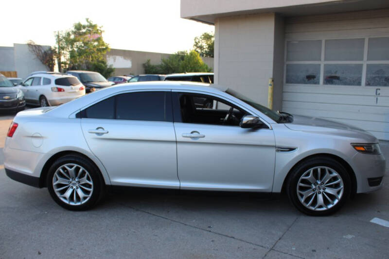 2016 Ford Taurus Limited