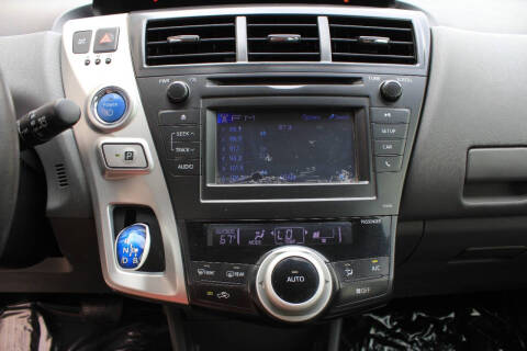 2013 Toyota Prius v Three
