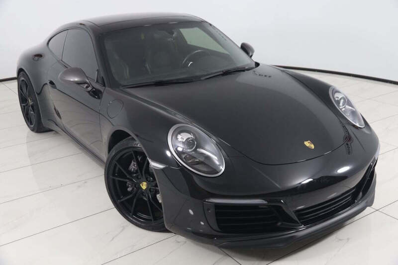 2019 Porsche 911 Carrera