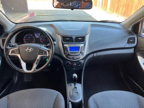 2014 Hyundai Accent SE