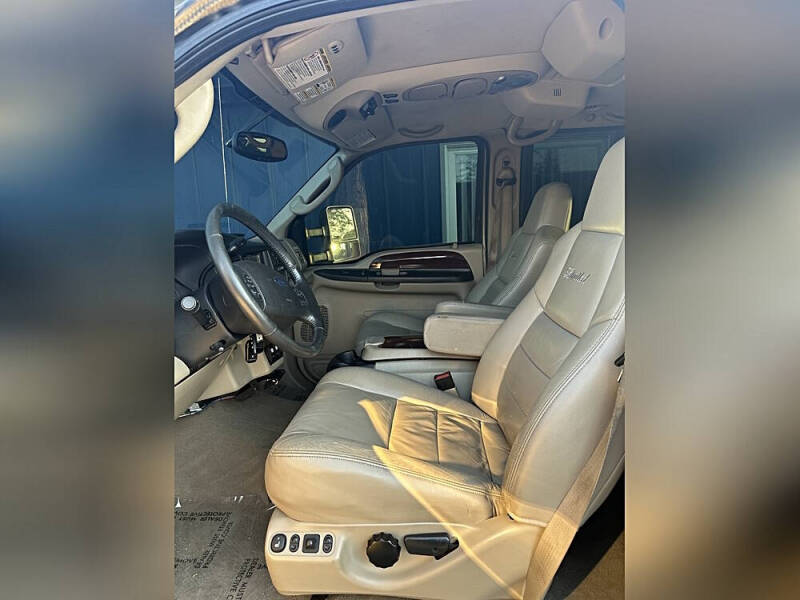 2005 Ford Excursion Limited