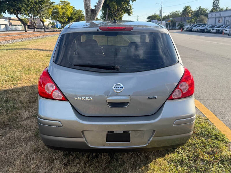 2012 Nissan Versa 1.8 S