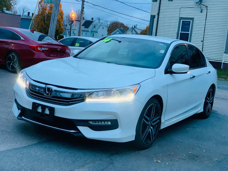 2016 Honda Accord Sport's photo