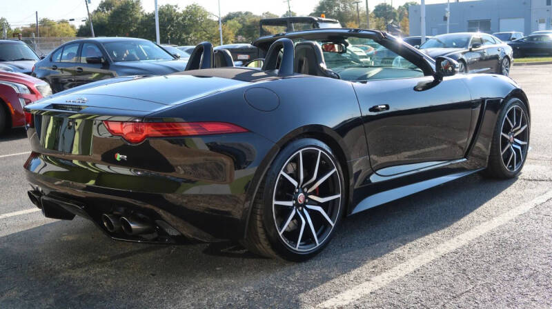 2016 Jaguar F-TYPE R