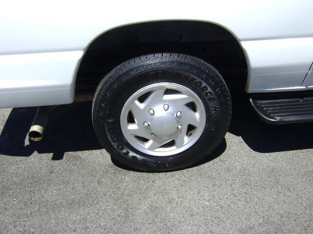 2011 Ford E-Series E-350 SD XL