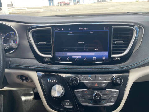 2021 Chrysler Pacifica Touring