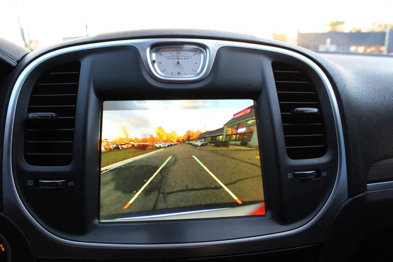 2017 Chrysler 300 Limited