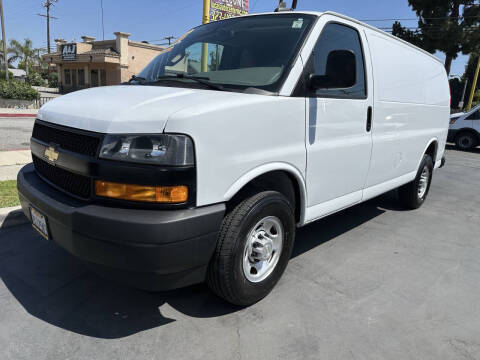 2022 Chevrolet Express 2500