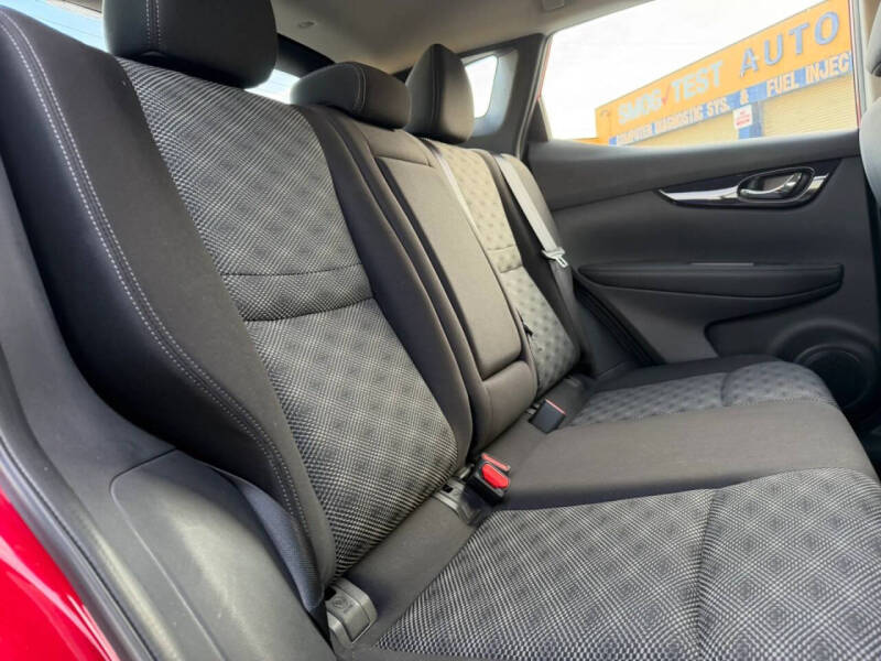 2017 Nissan Rogue Sport SV