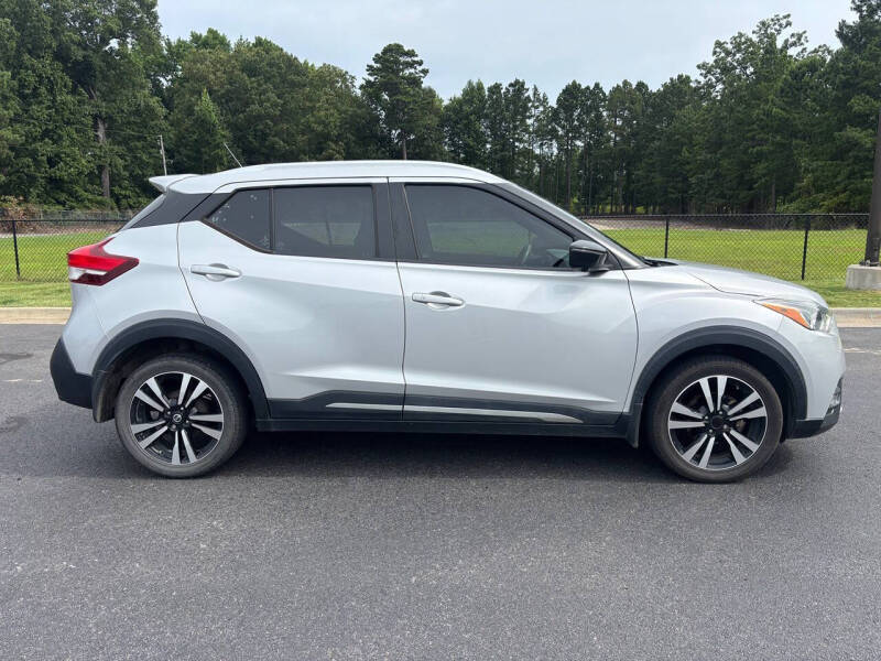 2019 Nissan Kicks SR