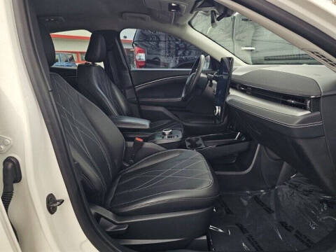 2023 Ford Mustang Mach-E Select