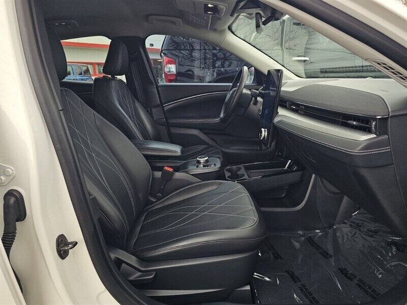 2023 Ford Mustang Mach-E Select