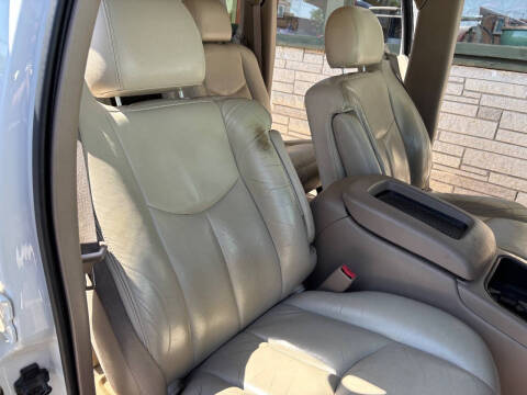 2003 Chevrolet Suburban 1500 LT