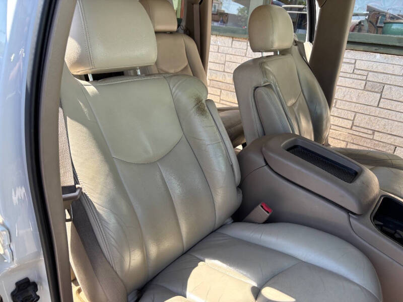 2003 Chevrolet Suburban 1500 LT