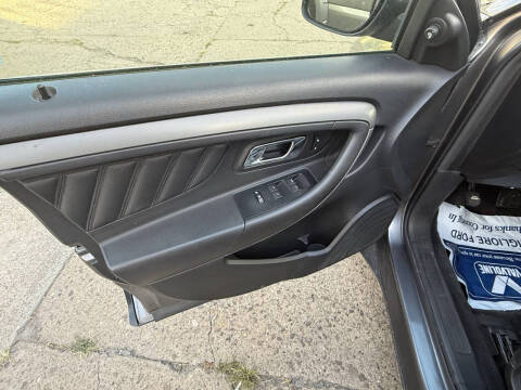 2011 Ford Taurus SEL