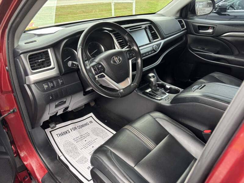 2017 Toyota Highlander SE