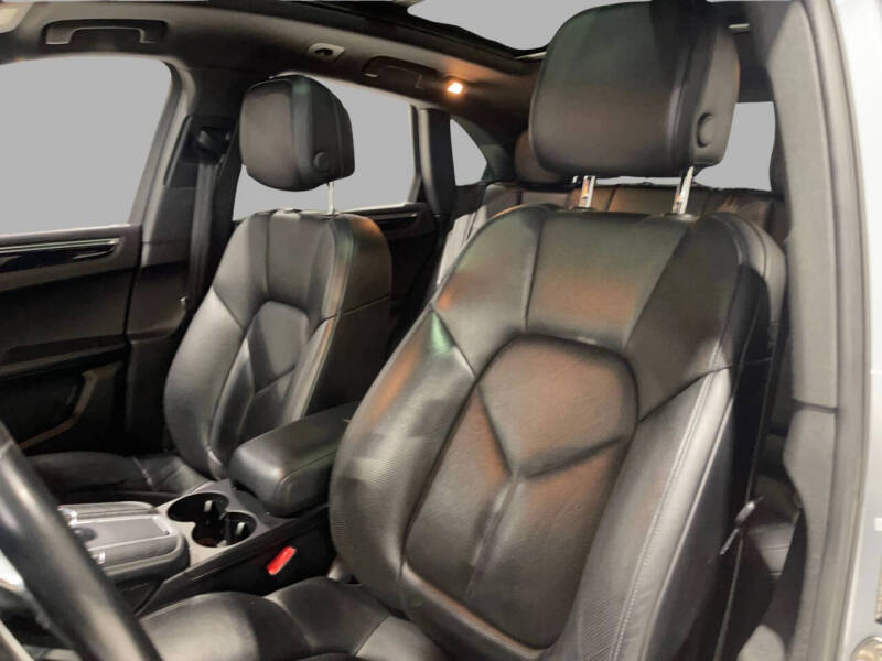 2016 Porsche Macan S