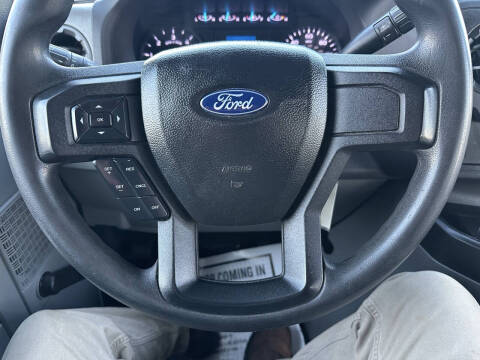 2023 Ford E-Series E-450 SD