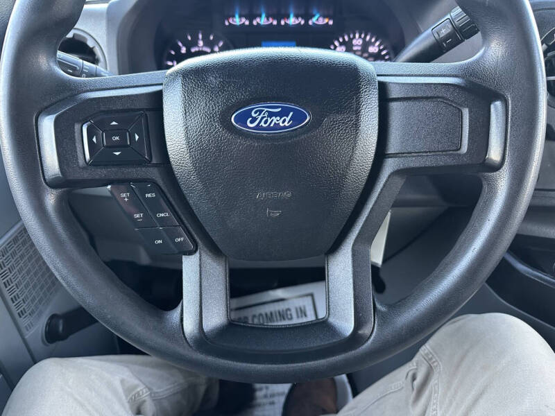 2023 Ford E-Series E-450 SD