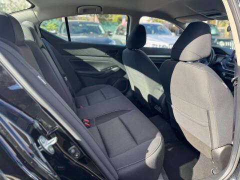 2023 Nissan Altima 2.5 SV