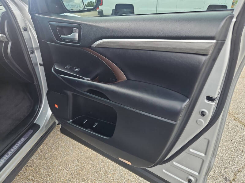2019 Toyota Highlander Limited Platinum