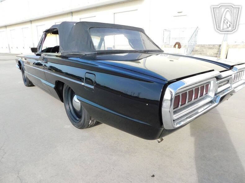 1965 Ford Thunderbird