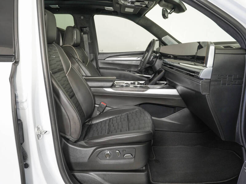 2026 Cadillac Escalade-V ESV