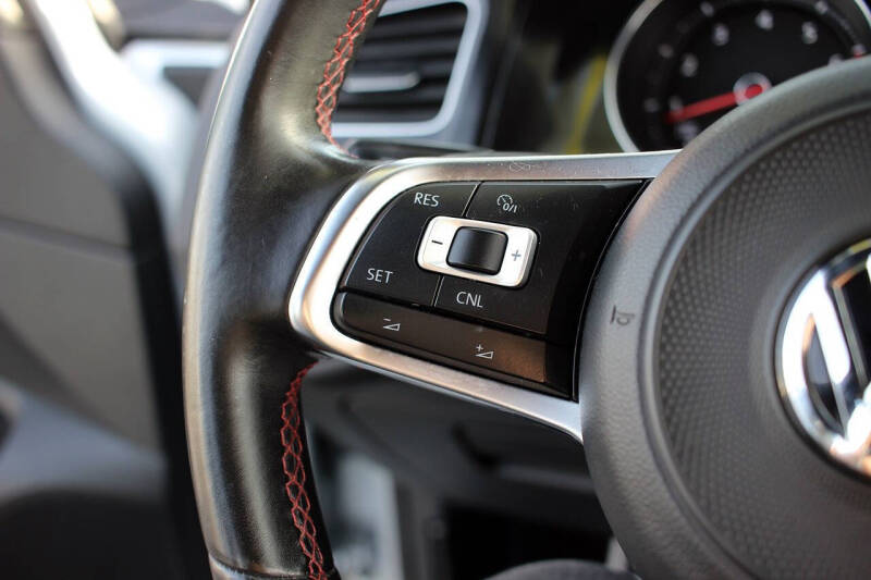 2017 Volkswagen Golf GTI S