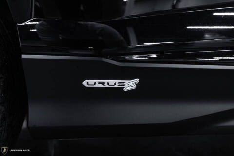 2023 Lamborghini Urus S