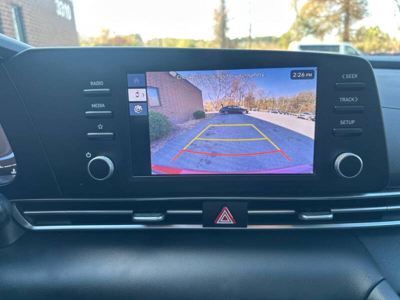 2024 Hyundai Elantra SE