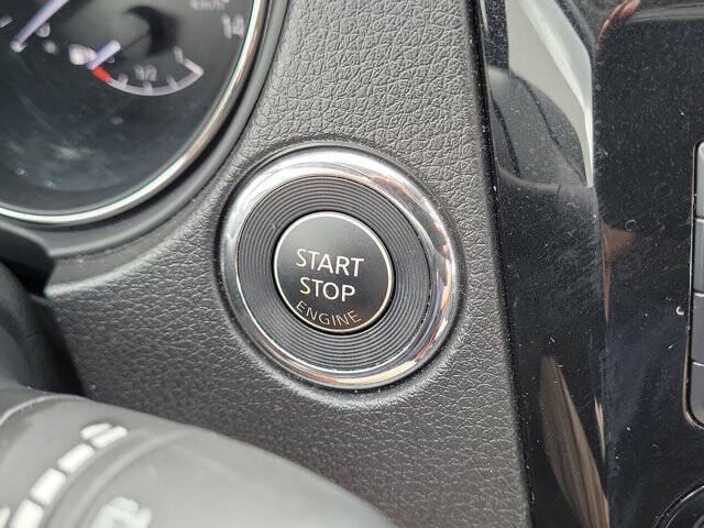 2022 Nissan Rogue Sport SL