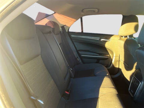 2021 Chrysler 300 Touring