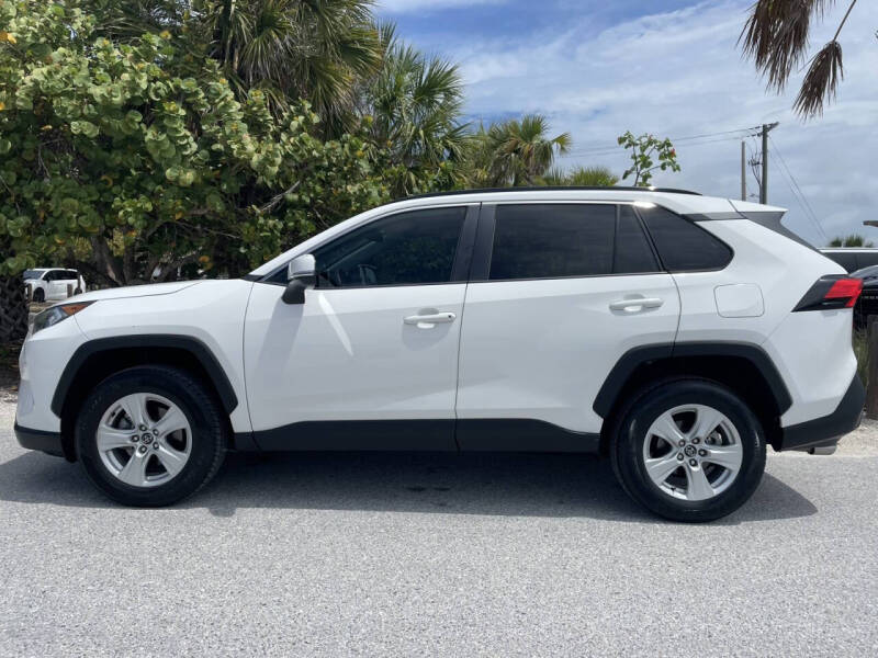 2020 Toyota RAV4 XLE