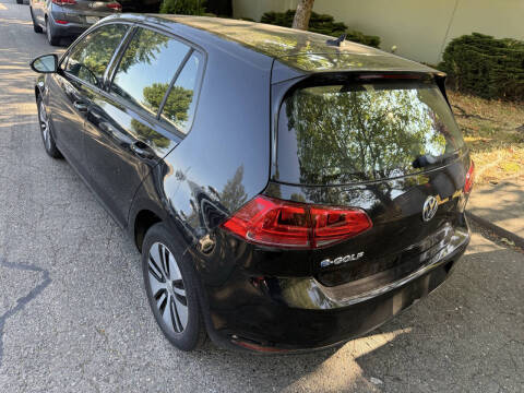 2016 Volkswagen e-Golf SE