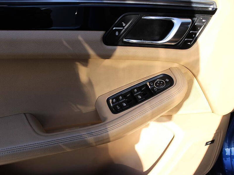 2016 Porsche Macan S
