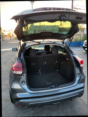 2023 Nissan Kicks S