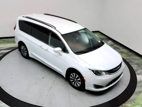 2020 Chrysler Pacifica Touring L Plus