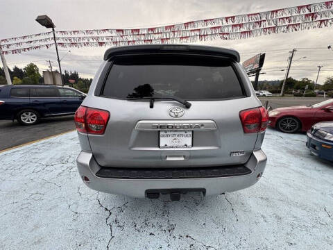 2013 Toyota Sequoia SR5