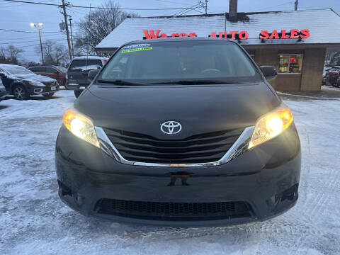 2013 Toyota Sienna LE 7-Passenger