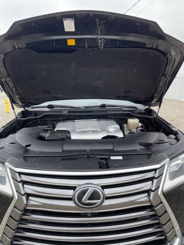 2016 Lexus LX 570
