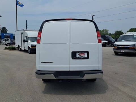 2025 Chevrolet Express 3500