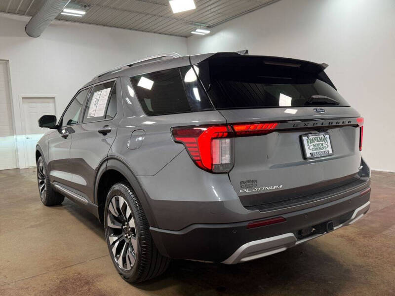 2025 Ford Explorer Platinum