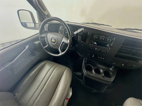 2022 Chevrolet Express 2500