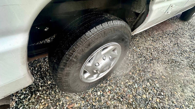 2010 Ford E-Series E-250