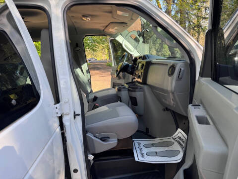 2014 Ford E-Series E-350 SD XLT