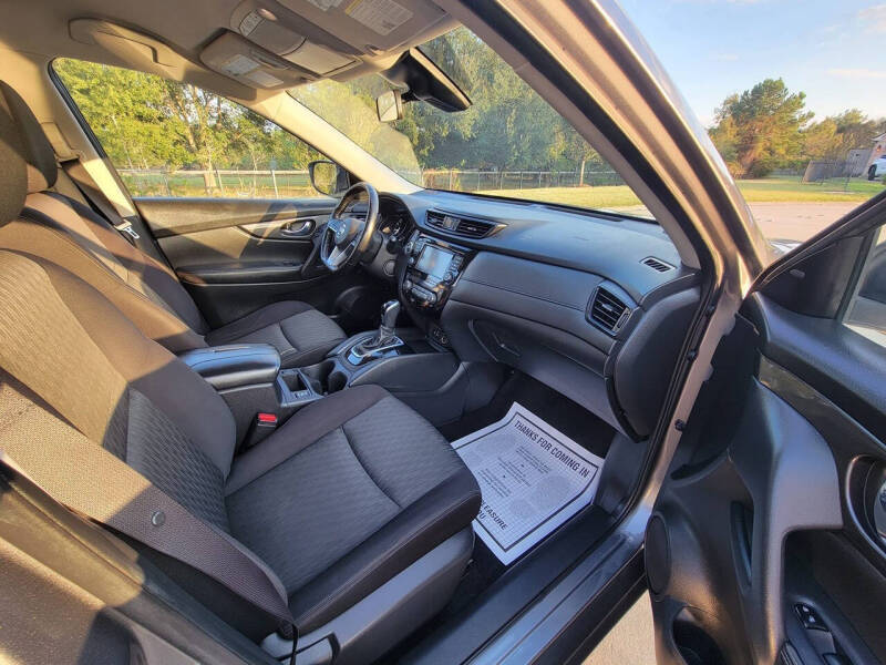 2020 Nissan Rogue SV