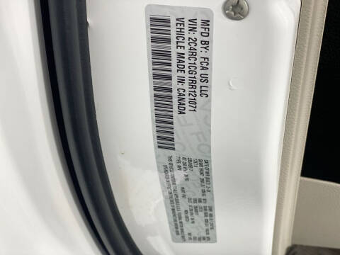 2024 Chrysler Voyager LX