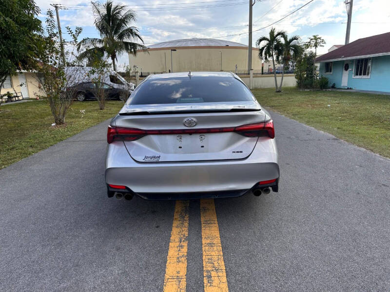 2020 Toyota Avalon XSE